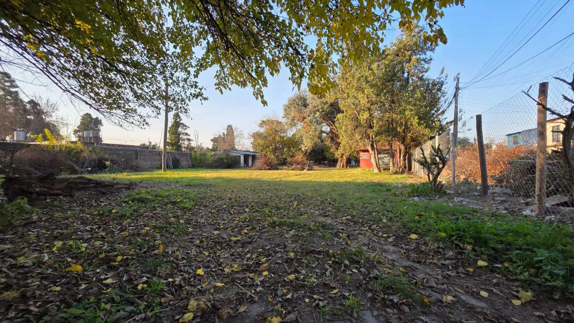 VENTA LOTE 1472M2 CALLE ACCESO A HIGHLAND DEL VISO foto 2