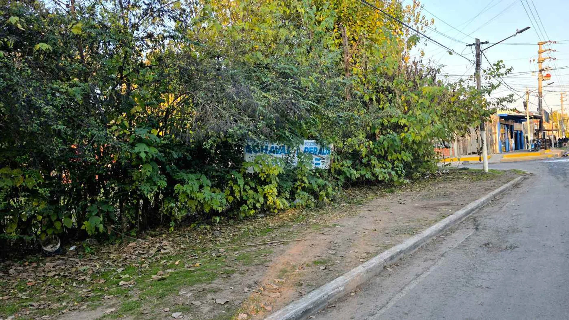 VENTA LOTE 1472M2 CALLE ACCESO A HIGHLAND DEL VISO foto 4