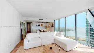 650 NE 32nd St #4607 600 foto 2