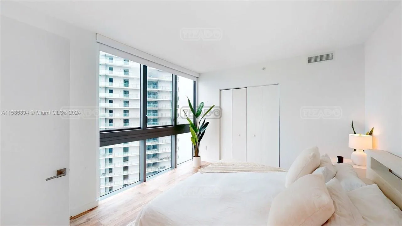 650 NE 32nd St #4607 600 foto 5