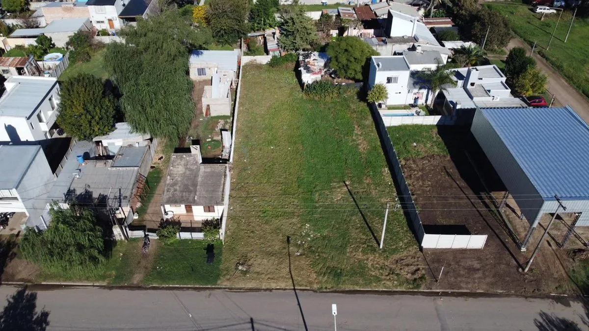 SE VENDE TERRENO DE 405 METROS CUADRADOS foto 3