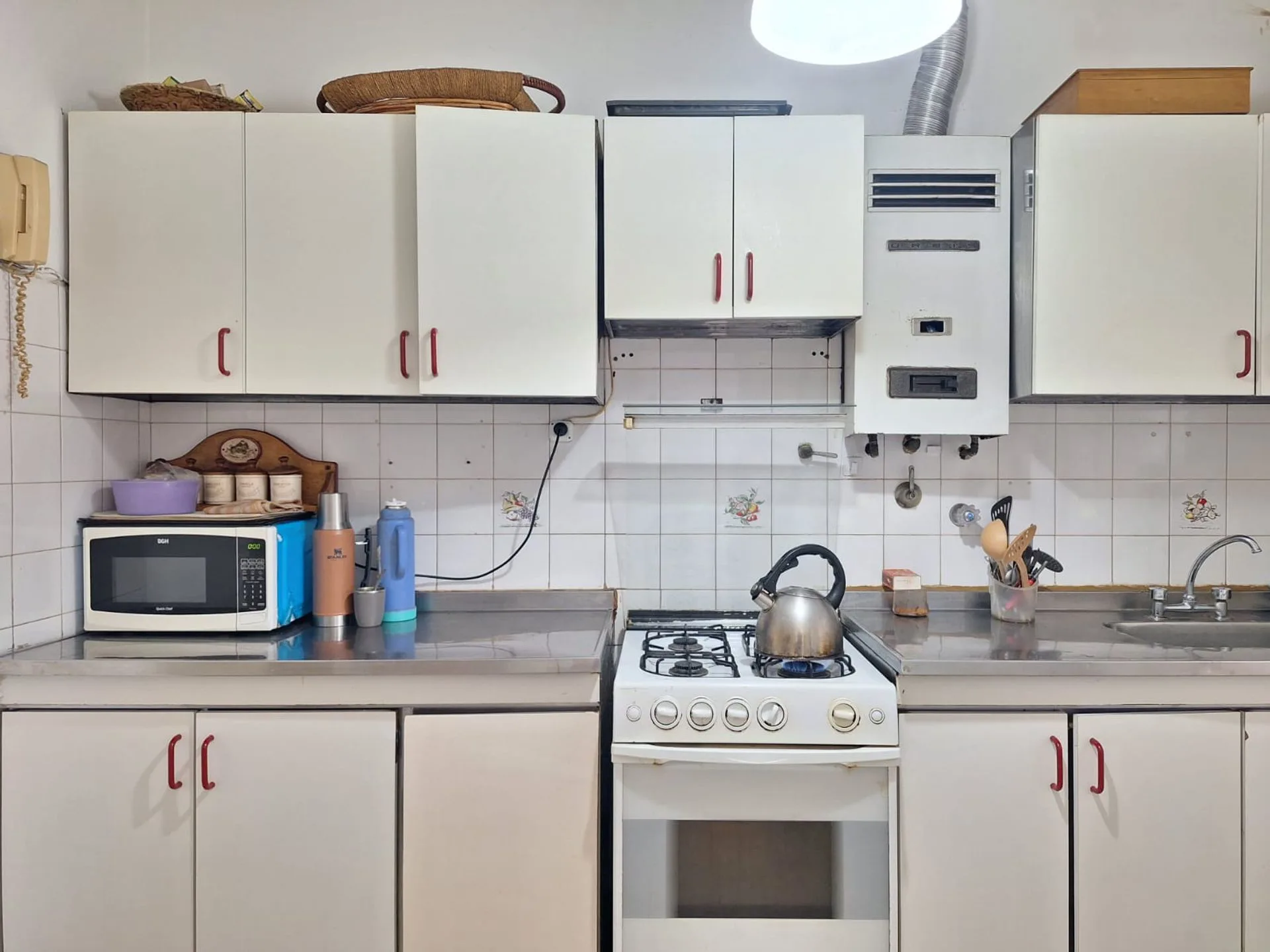 Venta dpto. 3 dormitorios Av. Belgrano y Rivadavia foto 2