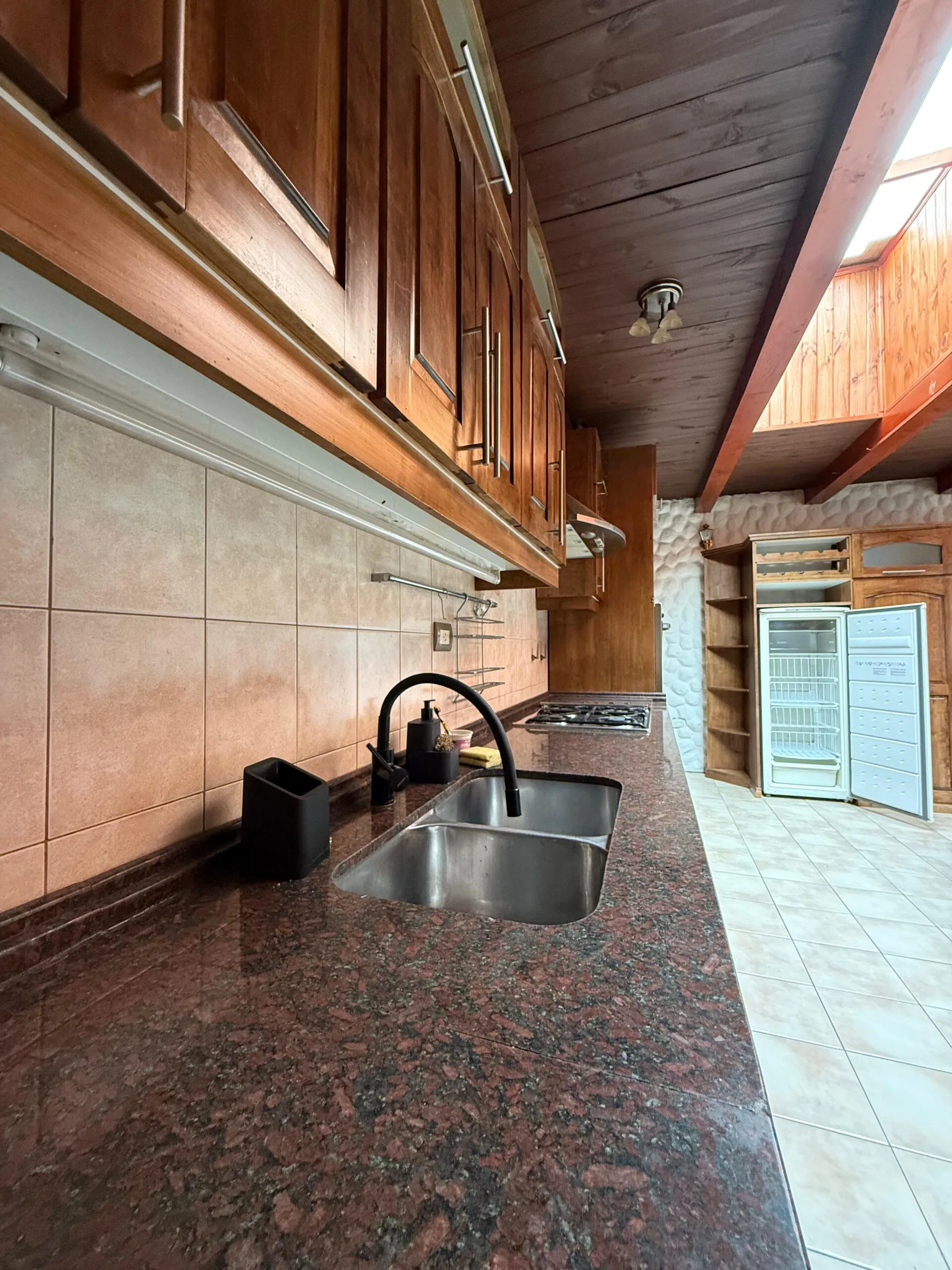 VENTA – CASA 4 DORMITORIOS – BARRIO MUTUAL foto 4