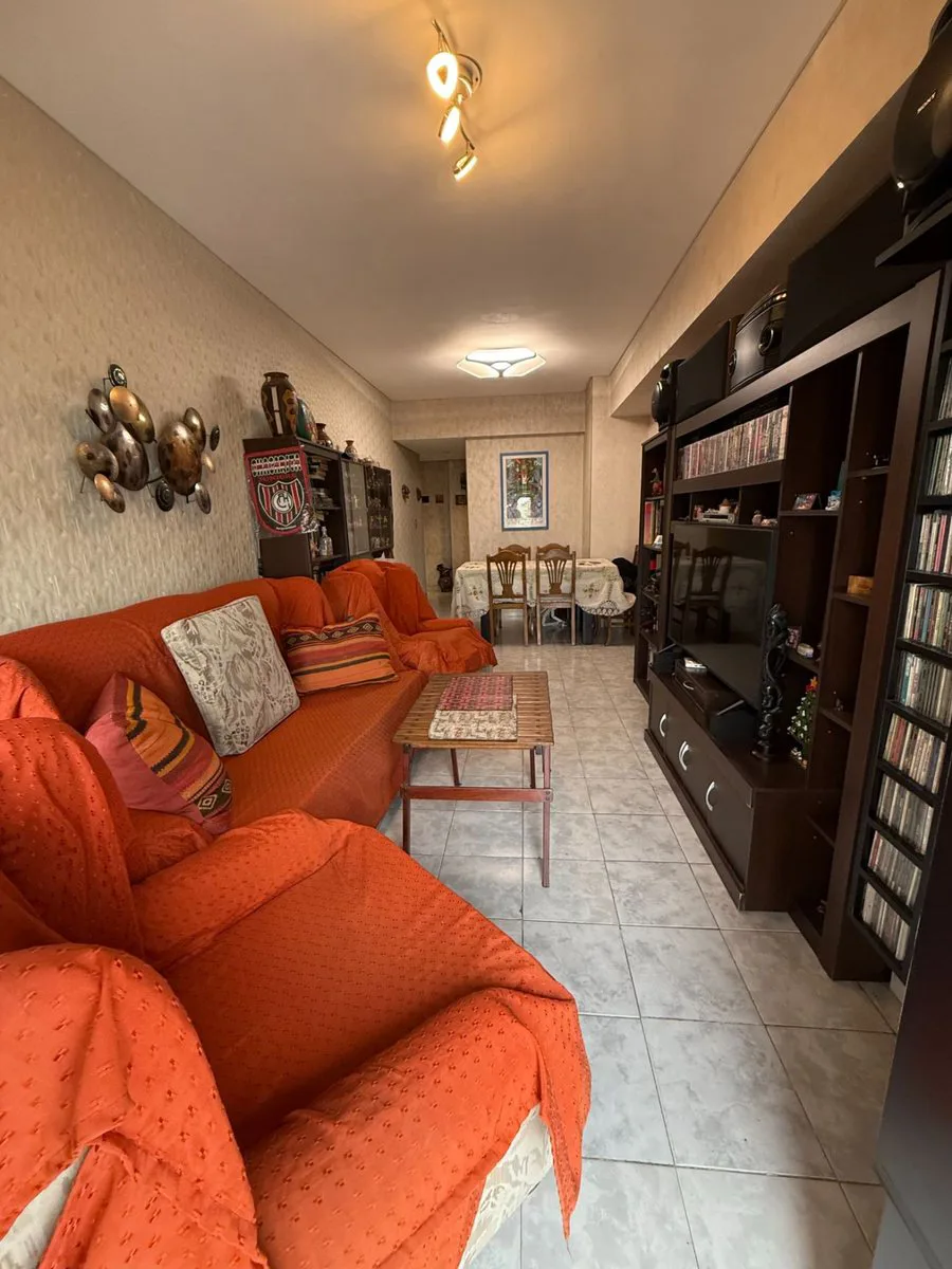 DEPARTAMENTO VENTA EN FLORES 3 AMB C/ BALCON Y LAV foto 3
