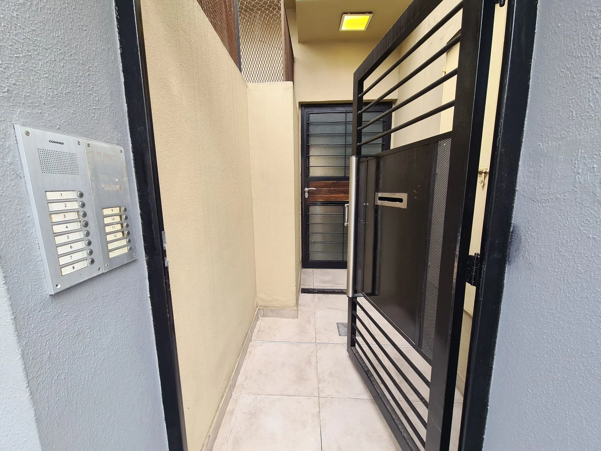 MODERNO PH 2 AMBIENTES CON PATIO APTO PROFESIONAL foto 2