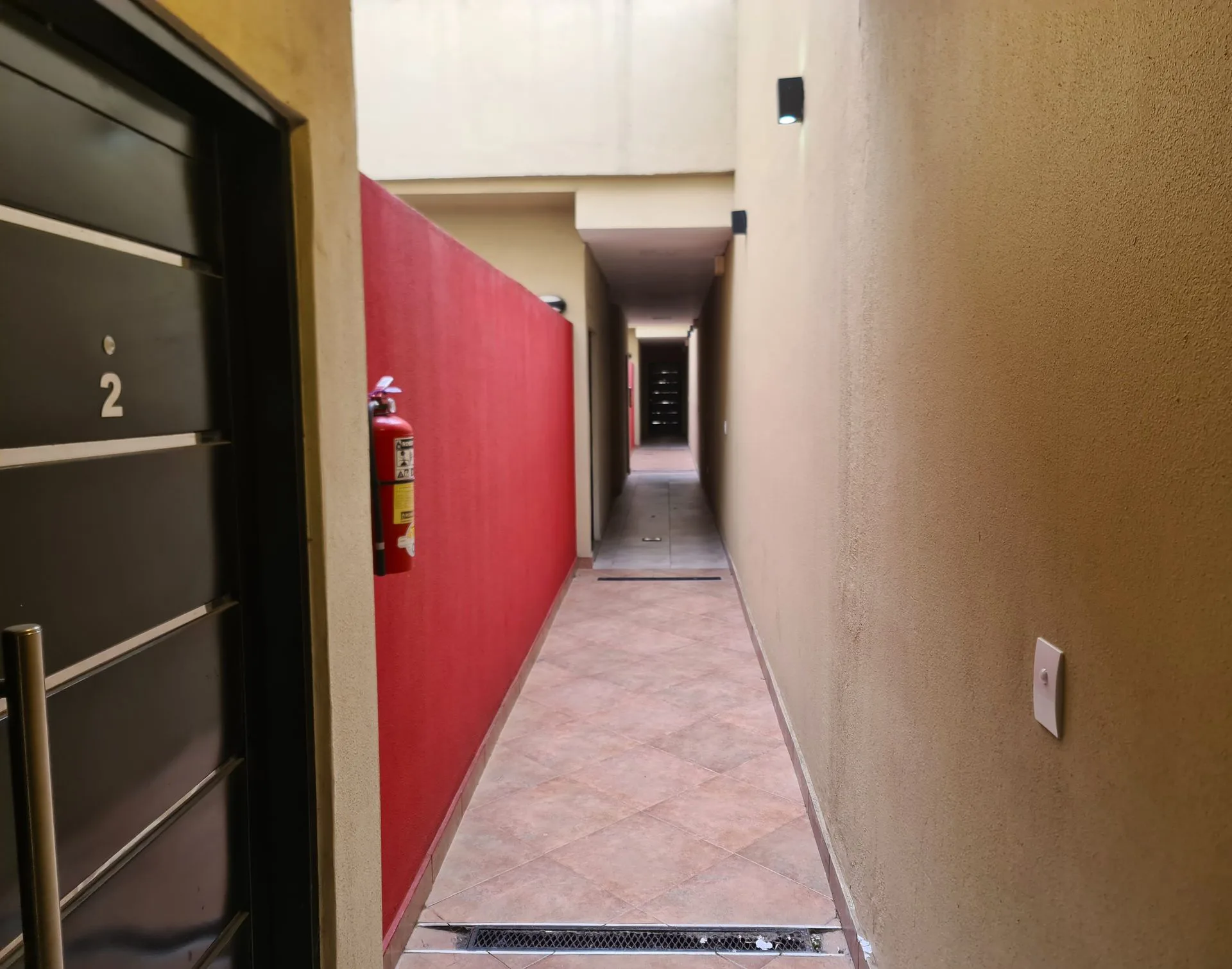 MODERNO PH 2 AMBIENTES CON PATIO APTO PROFESIONAL foto 3