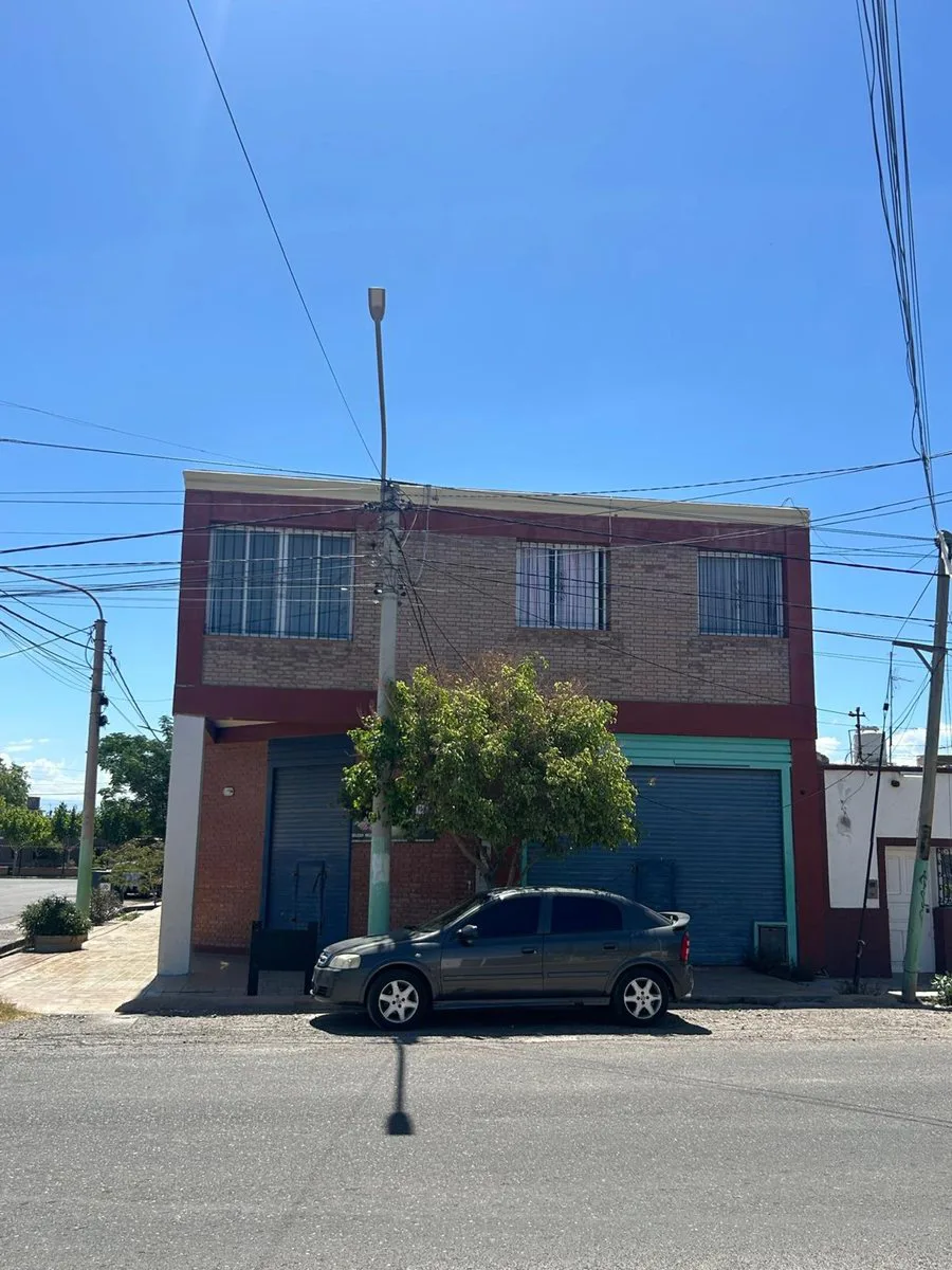 VENTA SALON COMERCIAL MAS DEPARTAMENTO. RIVADAVIA foto 3