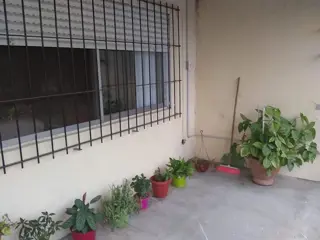 CASA EN VENTA CON GARAGE EN $ foto 4