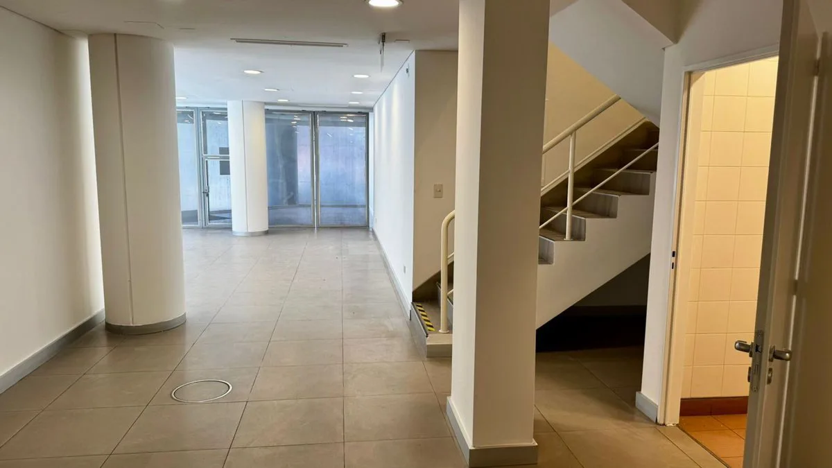 VENTA LOCAL COMERCIAL EN ESQUINA - EX BANCO foto 5