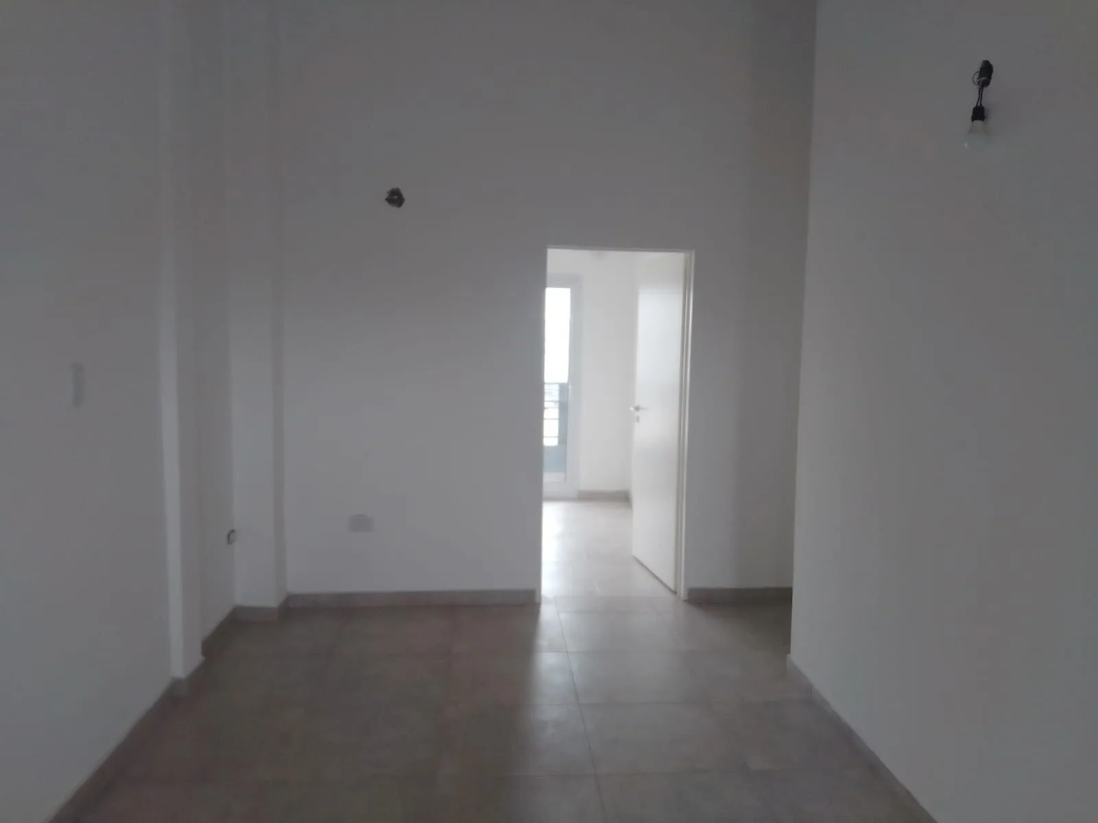 Alquiler Departamento 3 ambientes en La Tablada foto 3