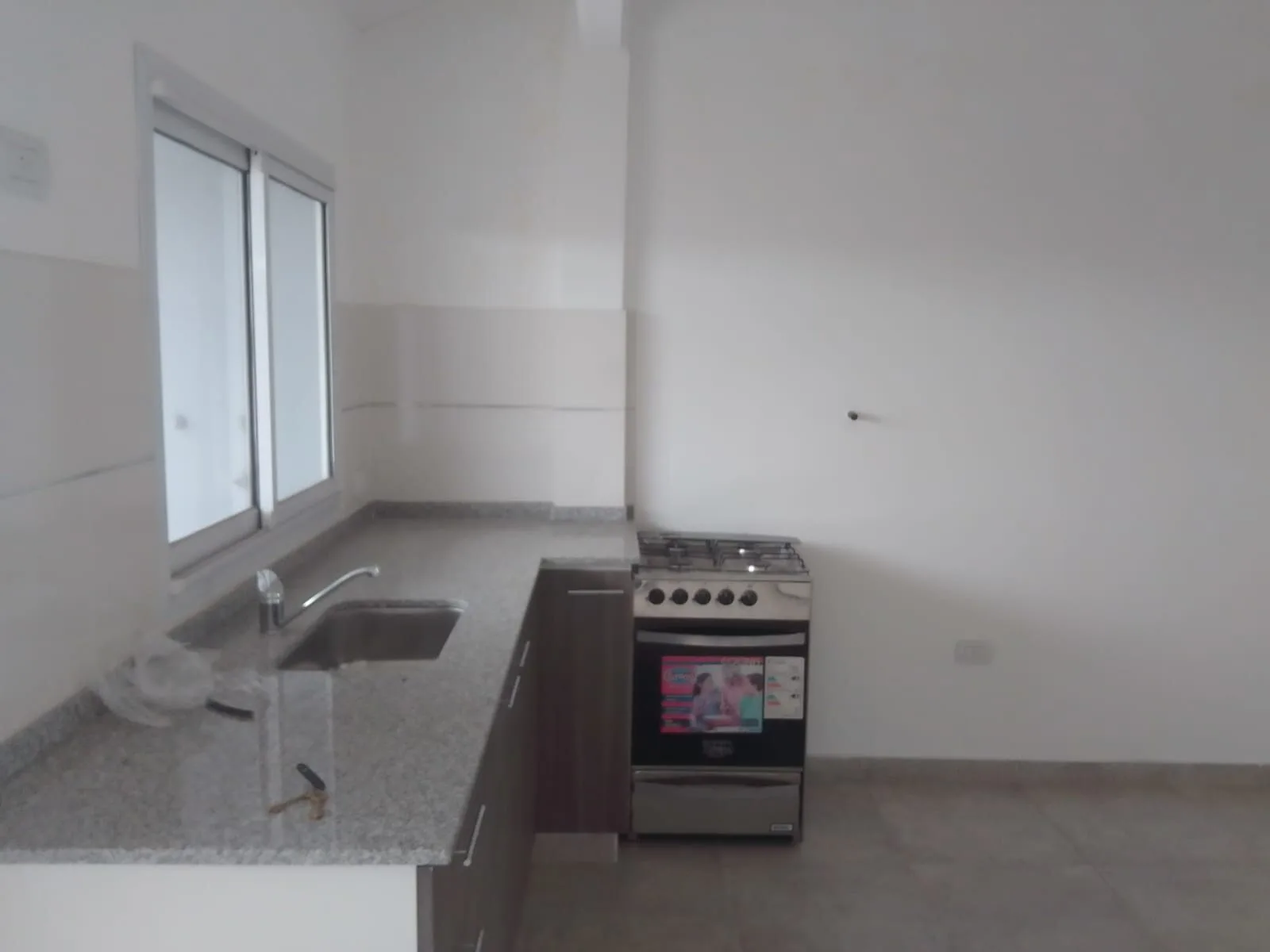 Alquiler Departamento 3 ambientes en La Tablada foto 5