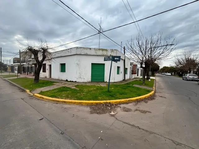 VENTA CASA ESQUINA A RECICLAR , SAN NICOLAS