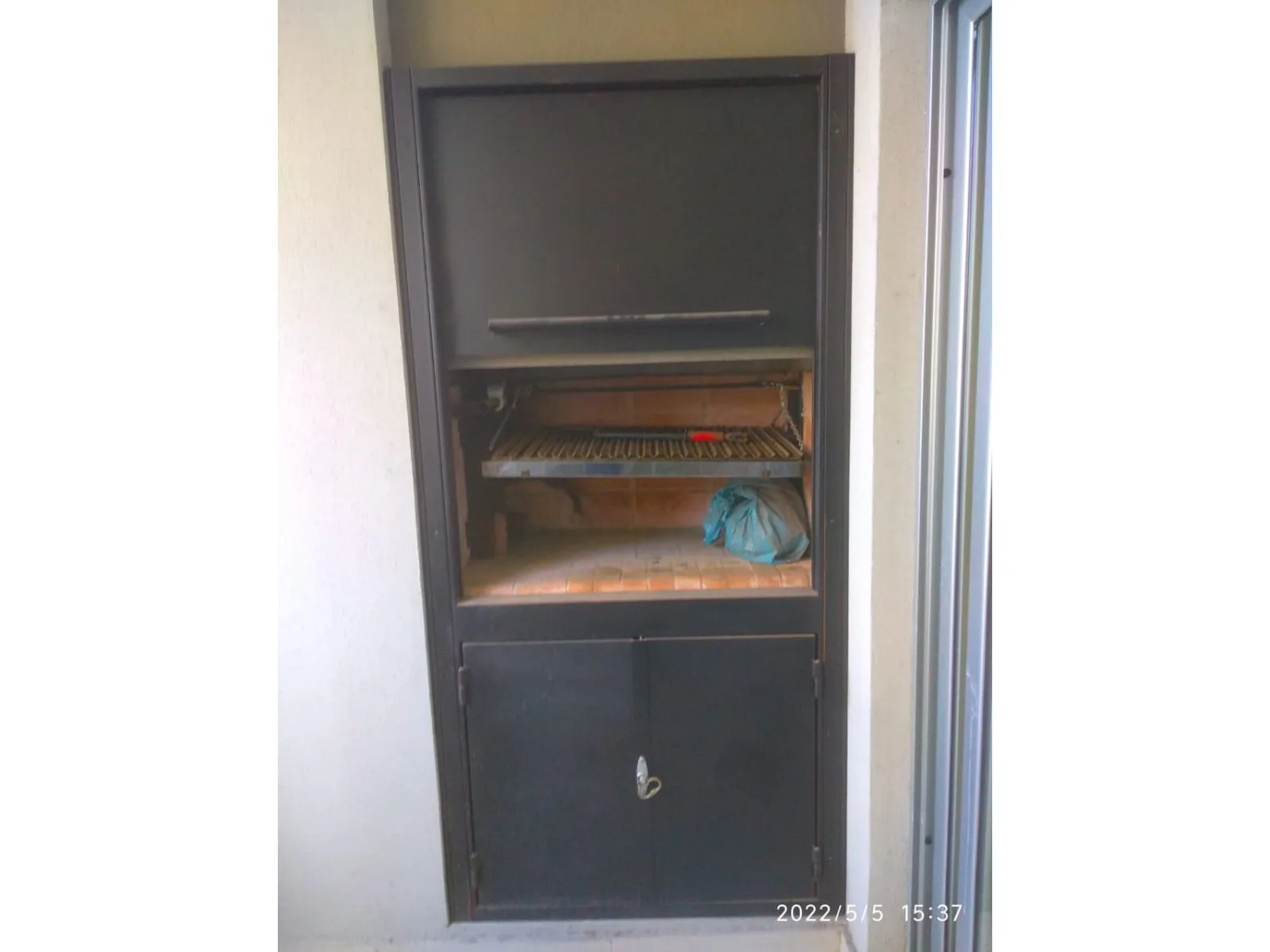 VENTA DE 4 AMBIENTES MUY LUMINOSO CON PARRILLA foto 4
