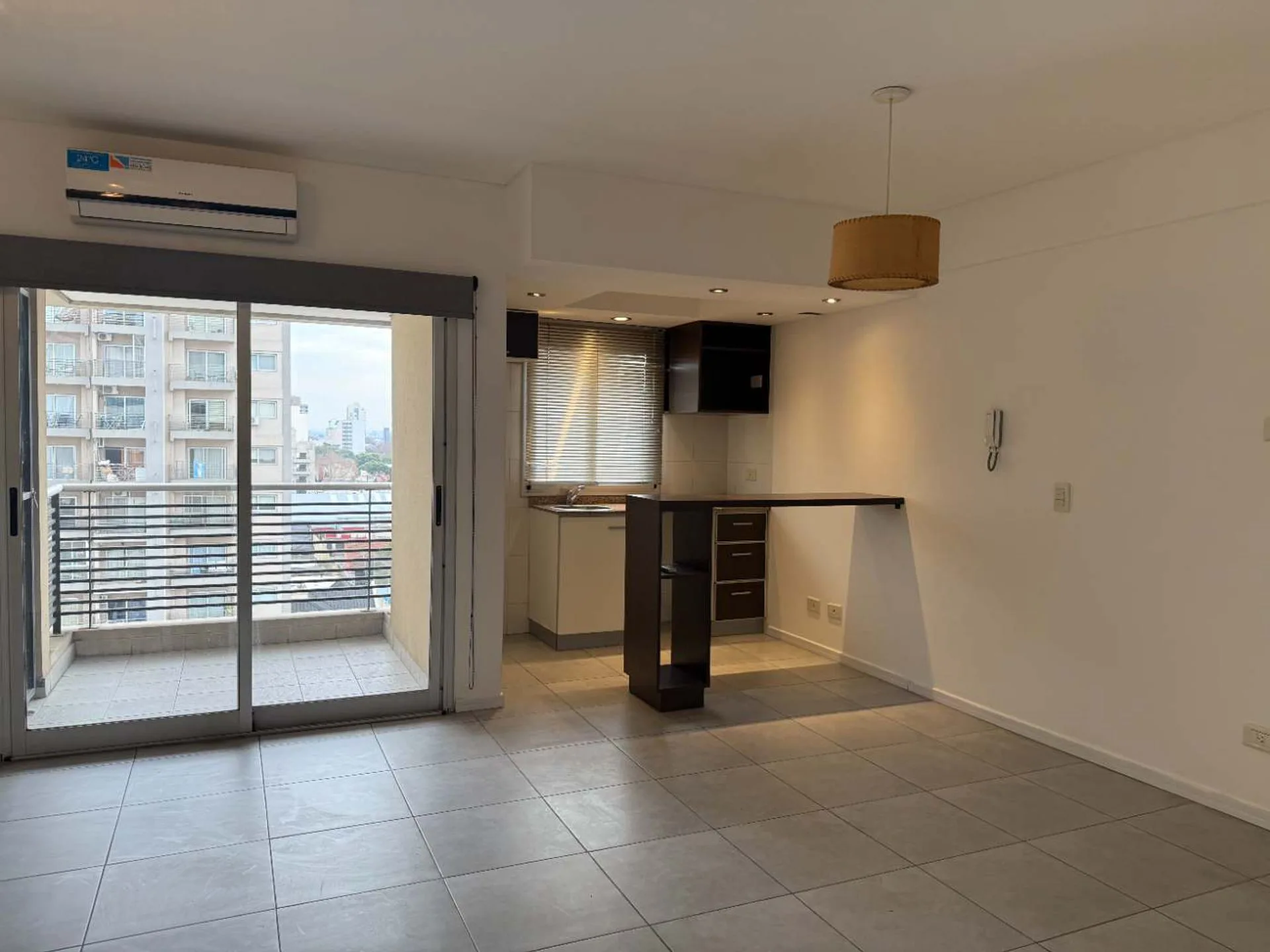 ALQUILER DPTO CON BALCON  LANUS ESTE 36 M2 foto 2