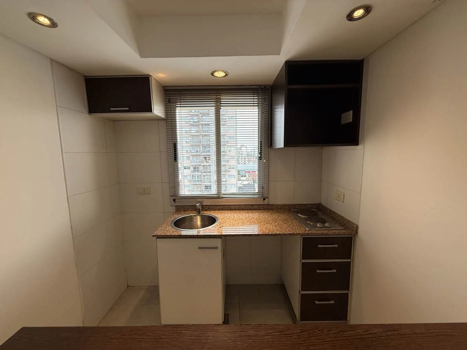 ALQUILER DPTO CON BALCON  LANUS ESTE 36 M2 foto 5