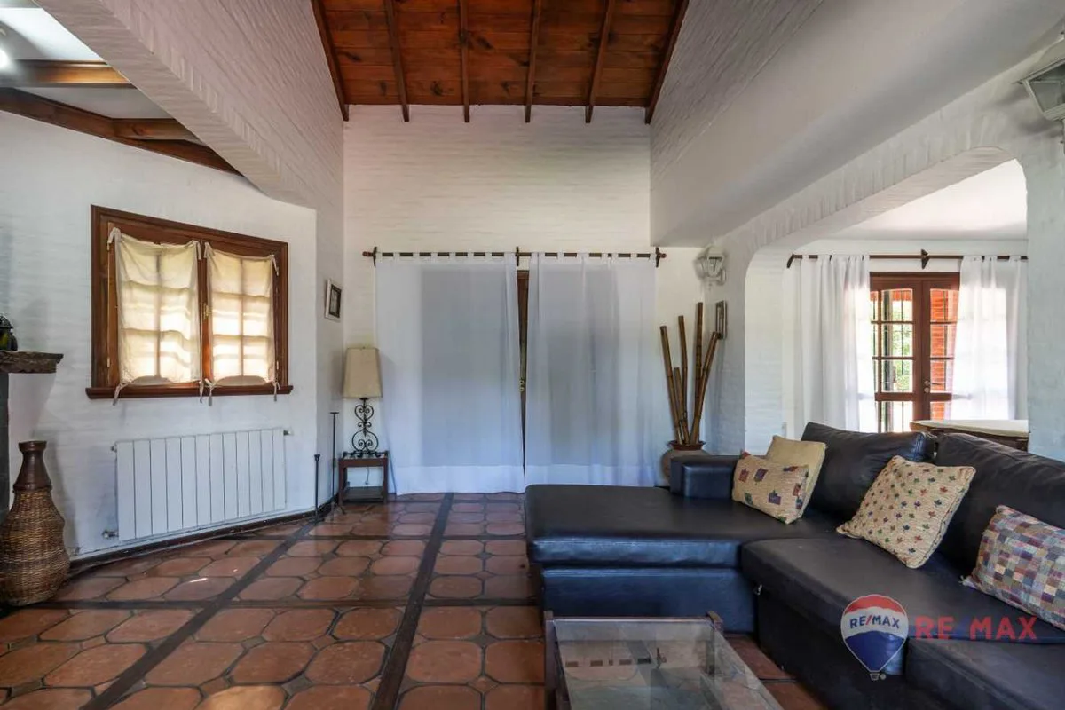 Casa en Venta 5 ambientes y dependencia en Pinamar foto 5