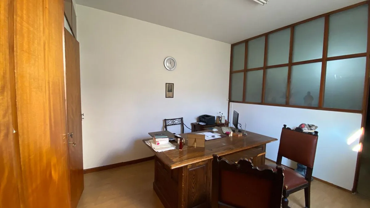 VENTA OFICINA 1 PISO CENTRO DE MORON foto 2