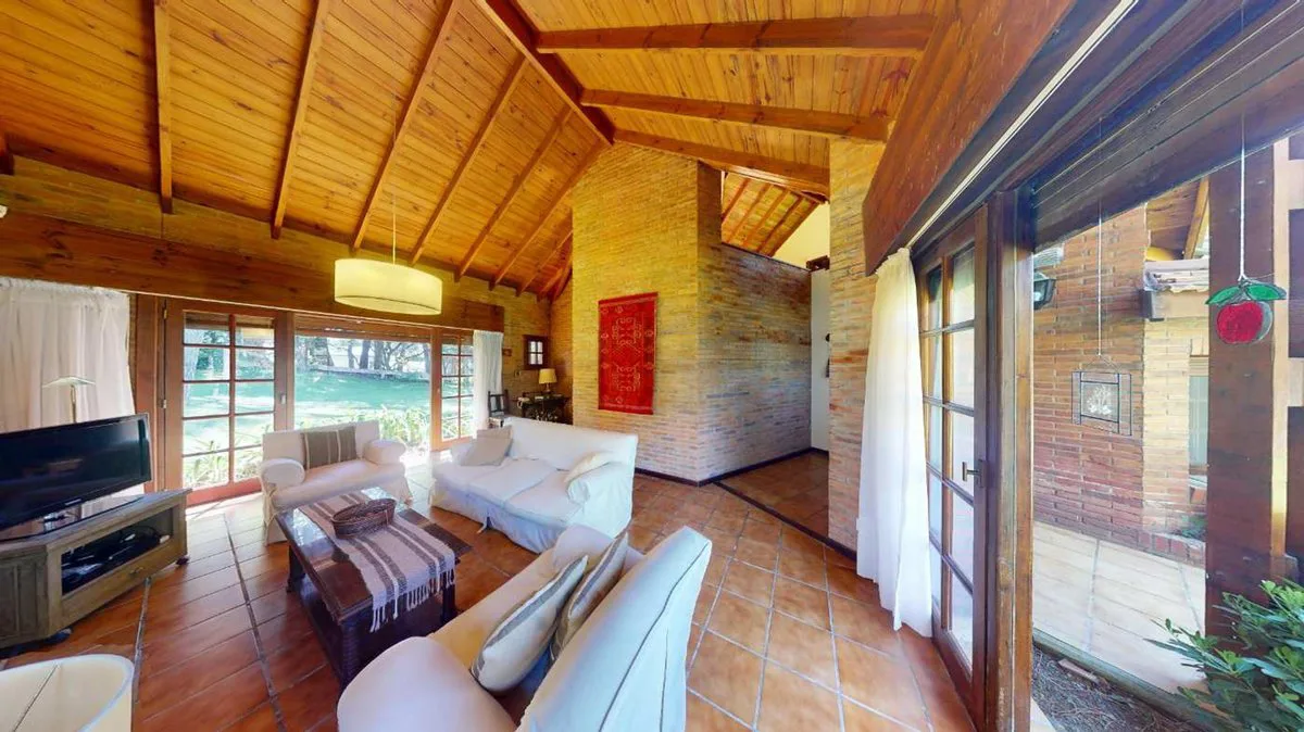 CASA EN VENTA PINAMAR NORTE 5 AMBIENTES COCHERA foto 2