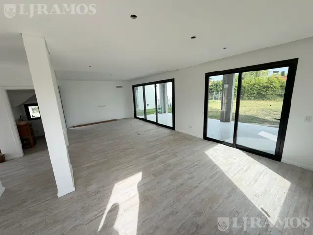 Casa a estrenar en Vila Marina I, Villanueva