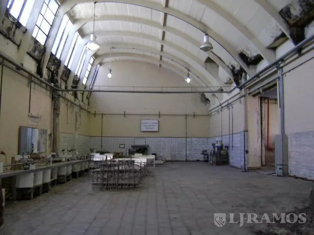 Depósito - Villa Martelli foto 3