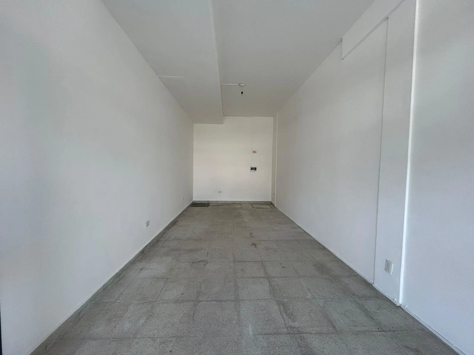 Deposito en Alquiler | Granja De Funes | Salón | Excelente Ubicacion foto 3