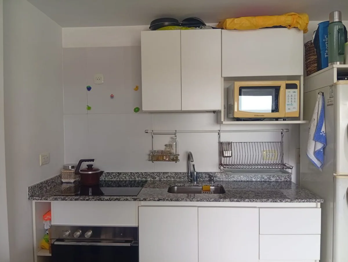 VENTA MONOAMBIENTE CON BALCÓN Y COCHERA. MORÓN foto 4