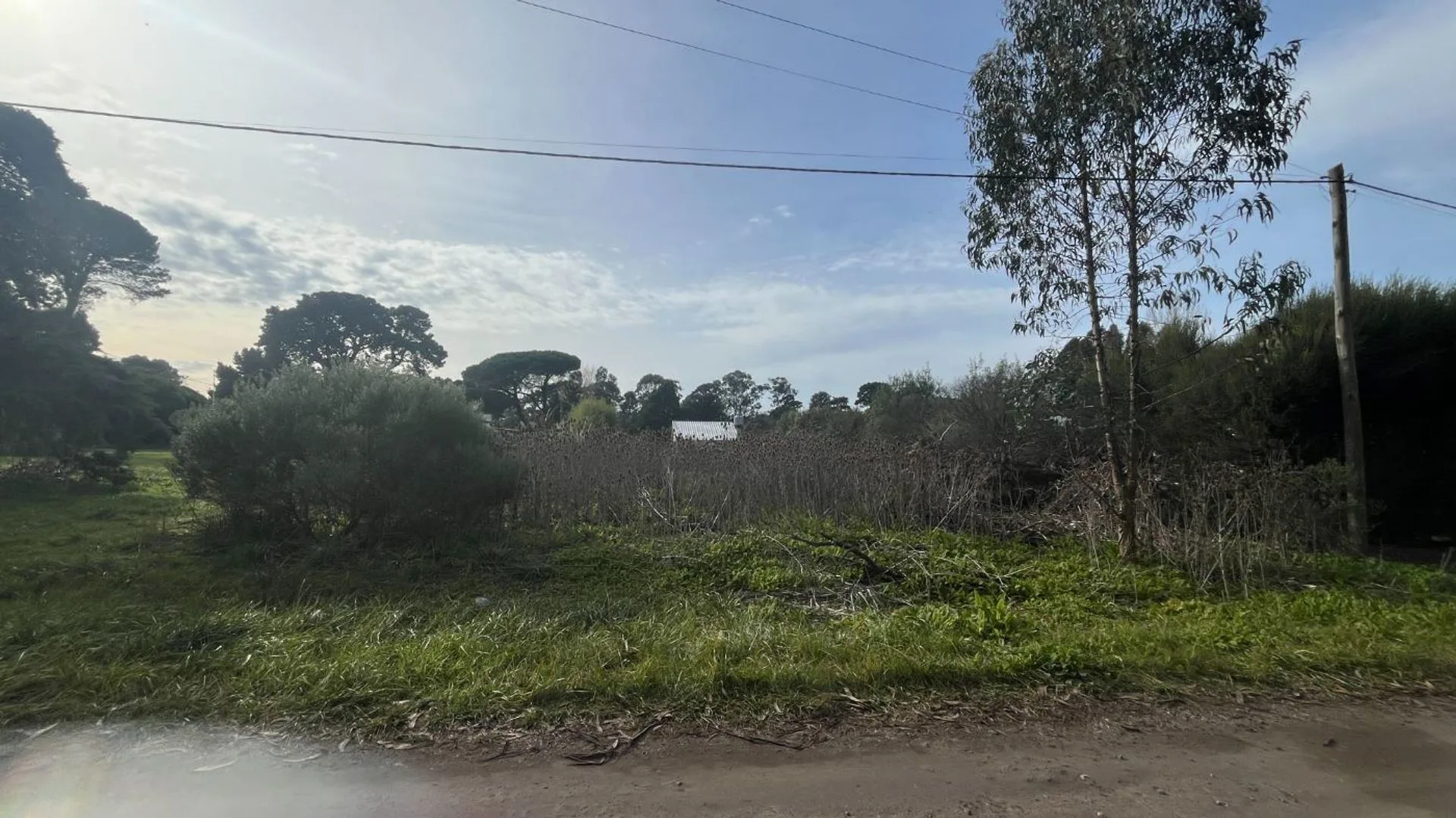 EN VENTA LOTE EXCELENTE UBICACIÓN ACANTILADOS foto 3