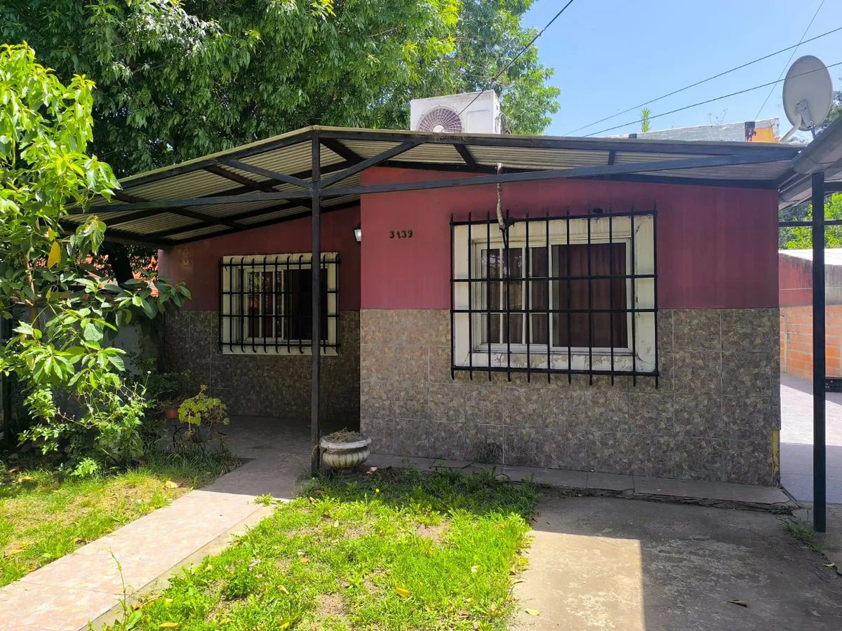 VENTA CASA TORTUGUITAS A REFACCIONAR foto 3
