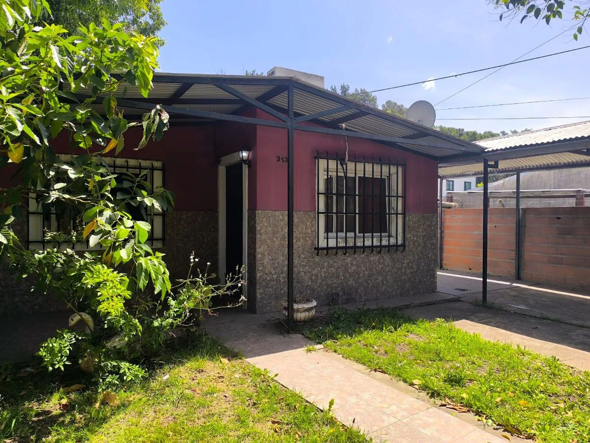 VENTA CASA TORTUGUITAS A REFACCIONAR foto 4