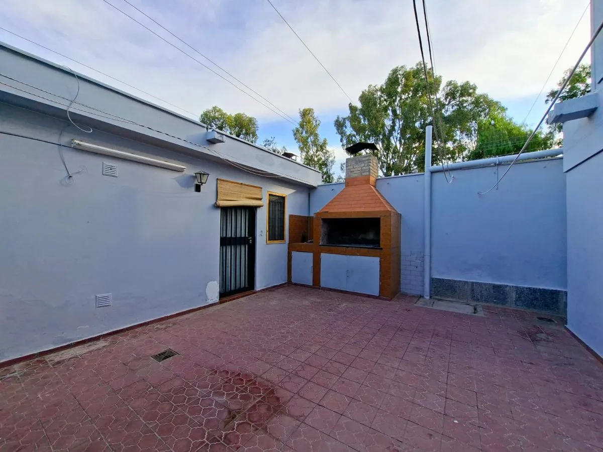 VENTA CASA y DEPARTAMENTO APTA CREDITO GODOY CRUZ foto 2
