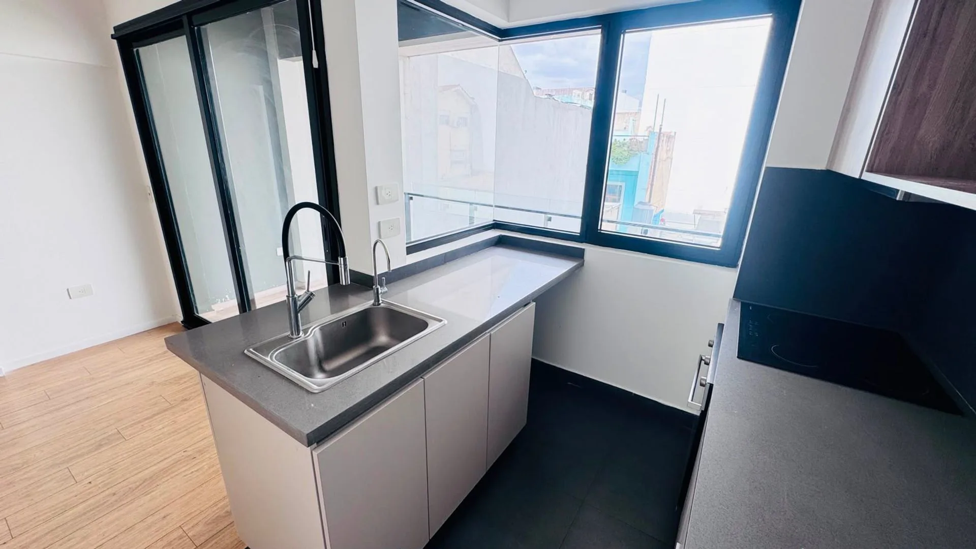 Monoambiente Divisible ALQUILER Full Amenities foto 4