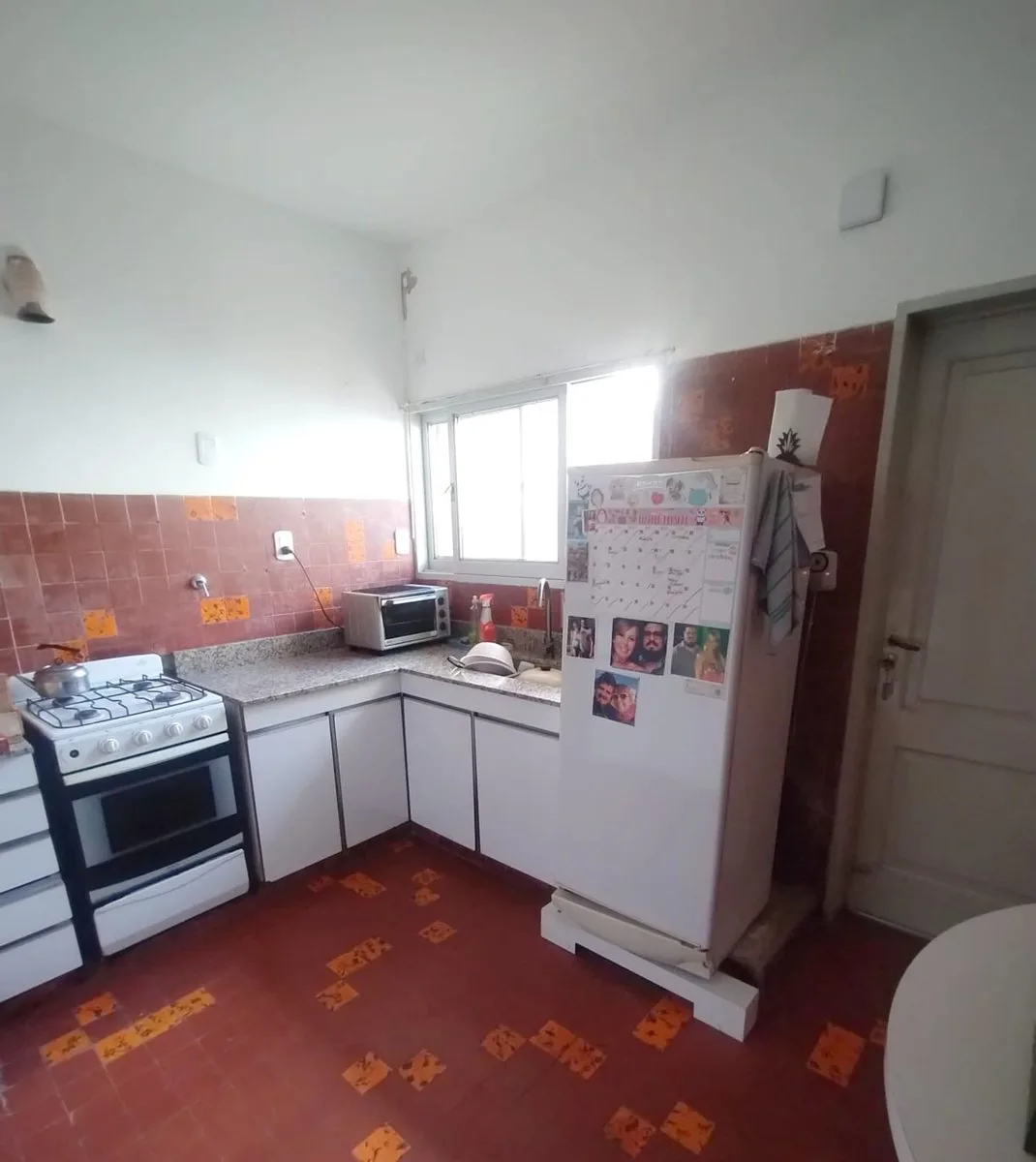 CASA EN VENTA,  3 DORMITORIOS EN BARRIO CATEDRAL. foto 5