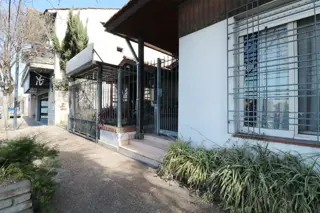 Venta ph 3 amb  ENTADA INDEP, COCHERA Y PATIO foto 2