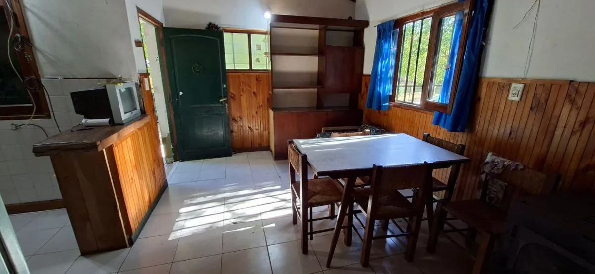 Casa en VENTA en Villa Gesell amplio Lote Propio foto 3