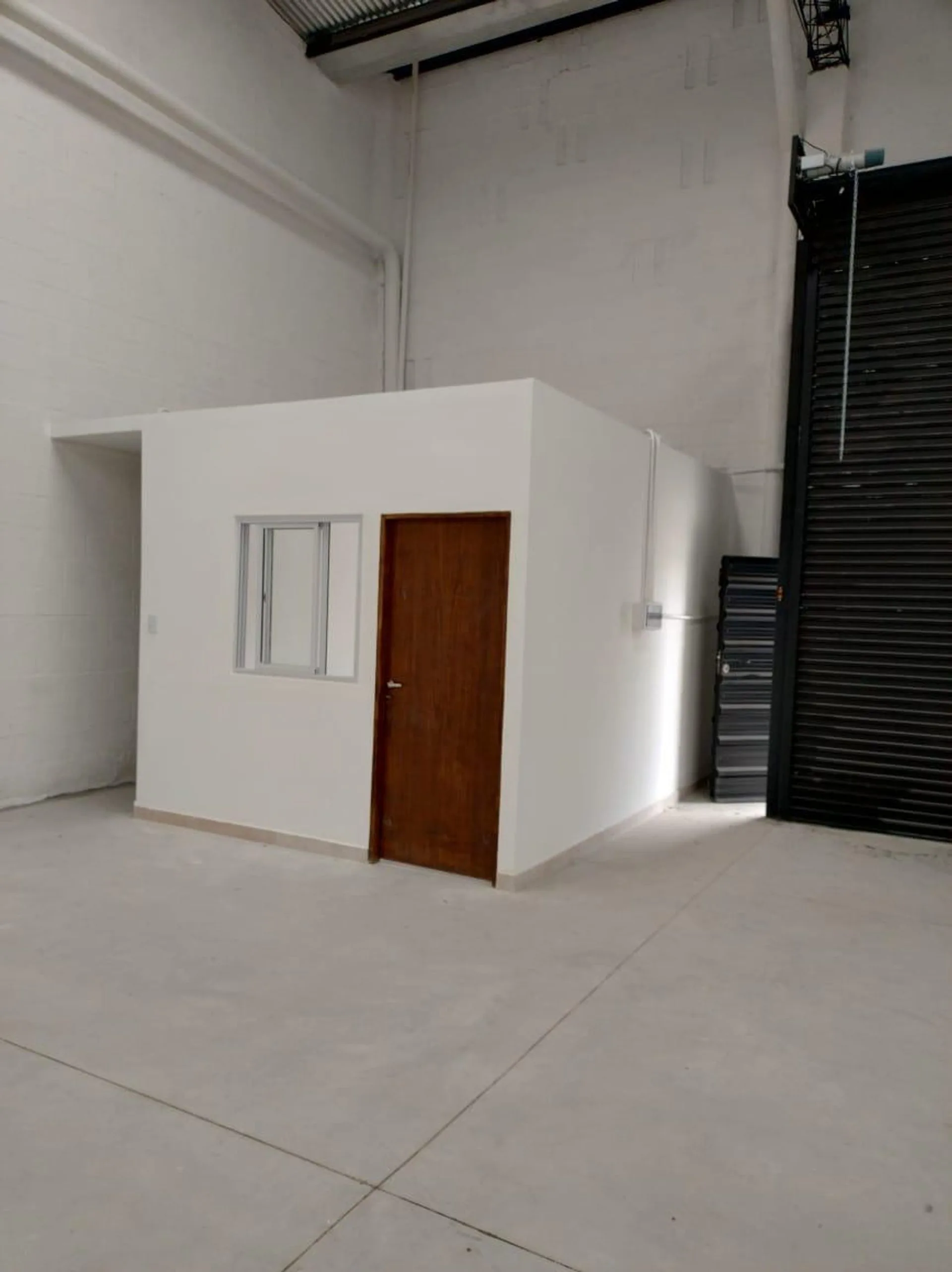 ALQUILER GALPON 400 MT2 PARQUE LOGISTICO LULES foto 2