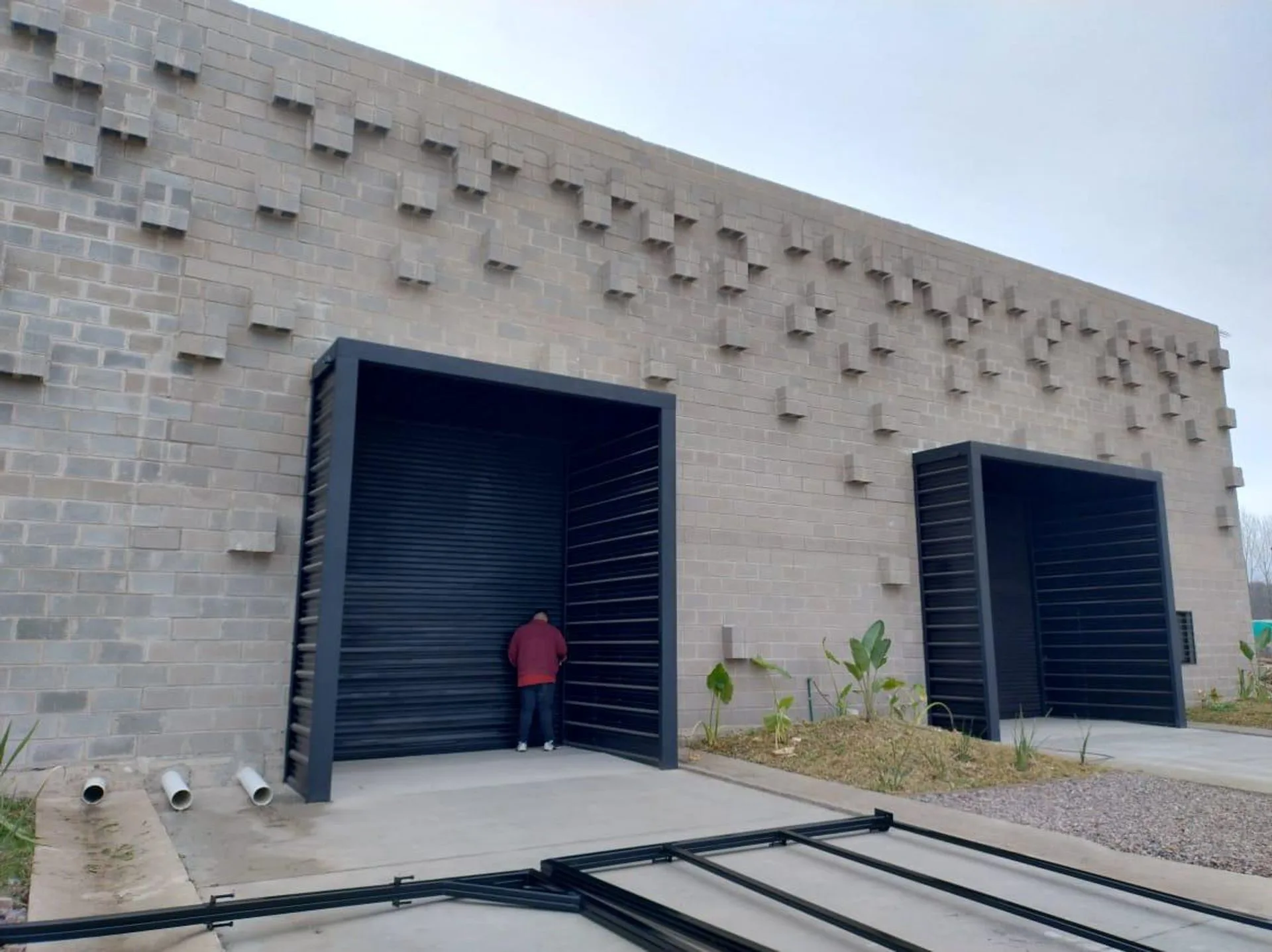 ALQUILER GALPON 400 MT2 PARQUE LOGISTICO LULES foto 4