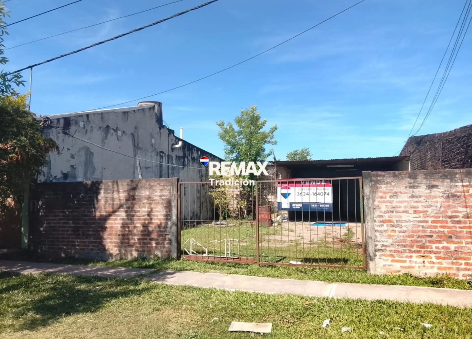 VENTA DE  CASA A RECICLAR EN FONTANA foto 2