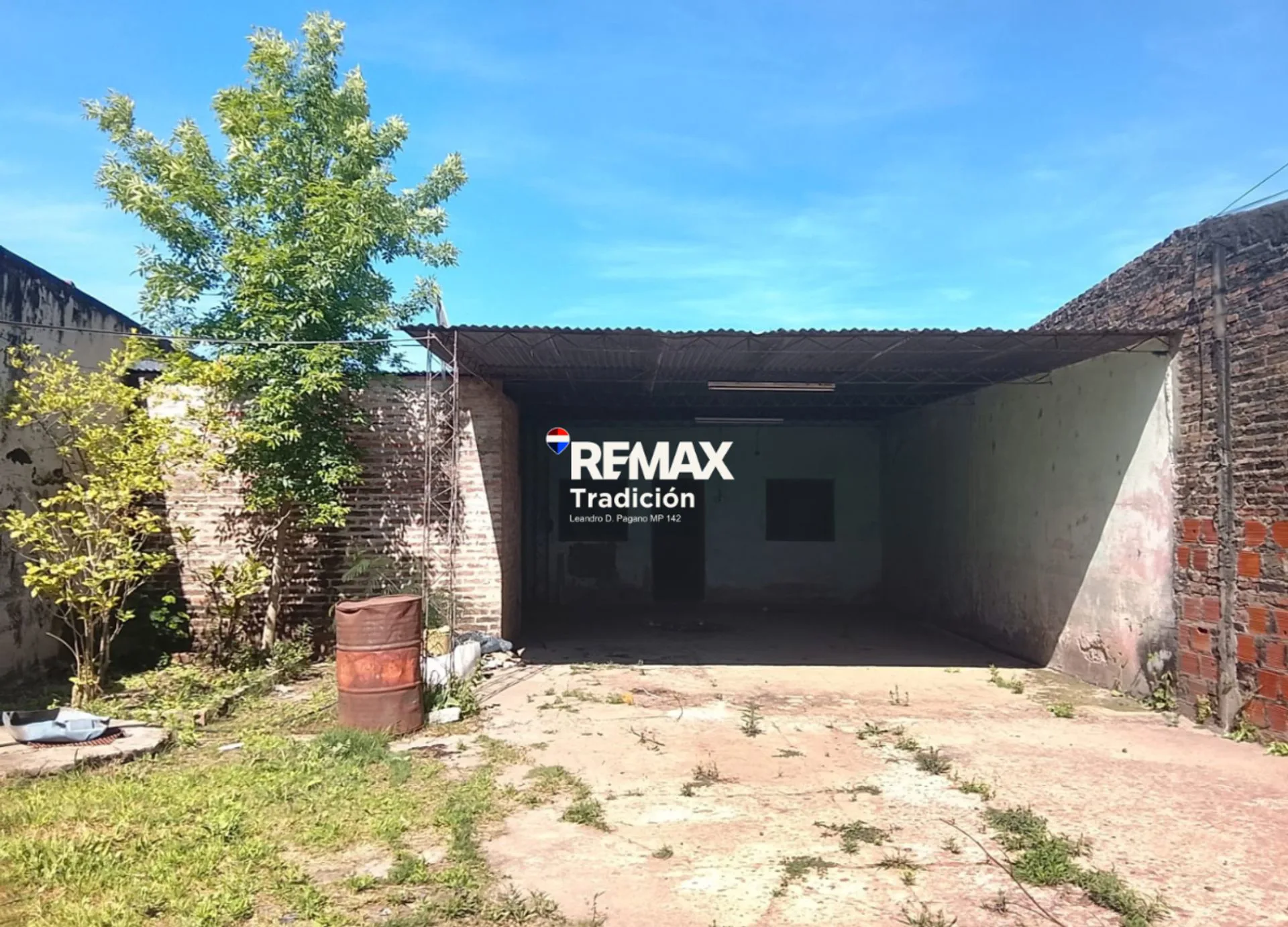 VENTA DE  CASA A RECICLAR EN FONTANA foto 5