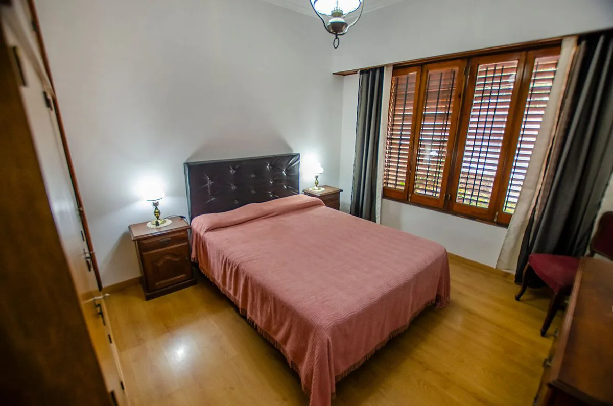 CASA EN VENTA EN MONTE GRANDE CON 4 DORMITORIOS foto 4