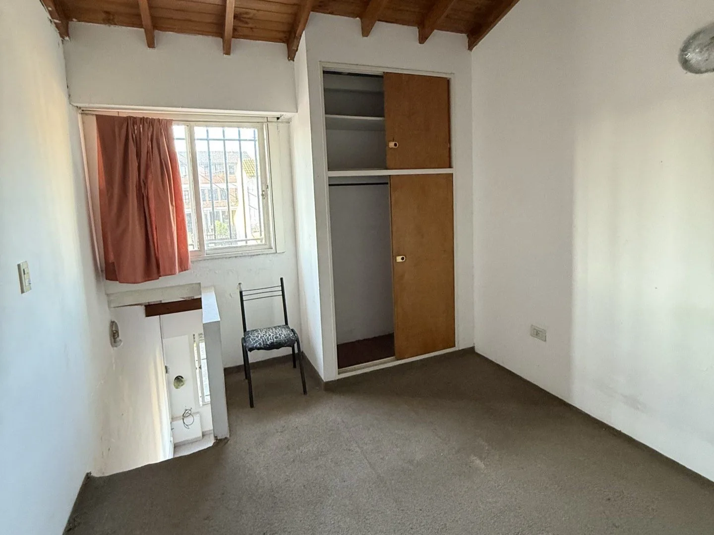 DUPLEX 2 AMB CON COCHERA Y PATIO - VILLA LUZURIAGA foto 5