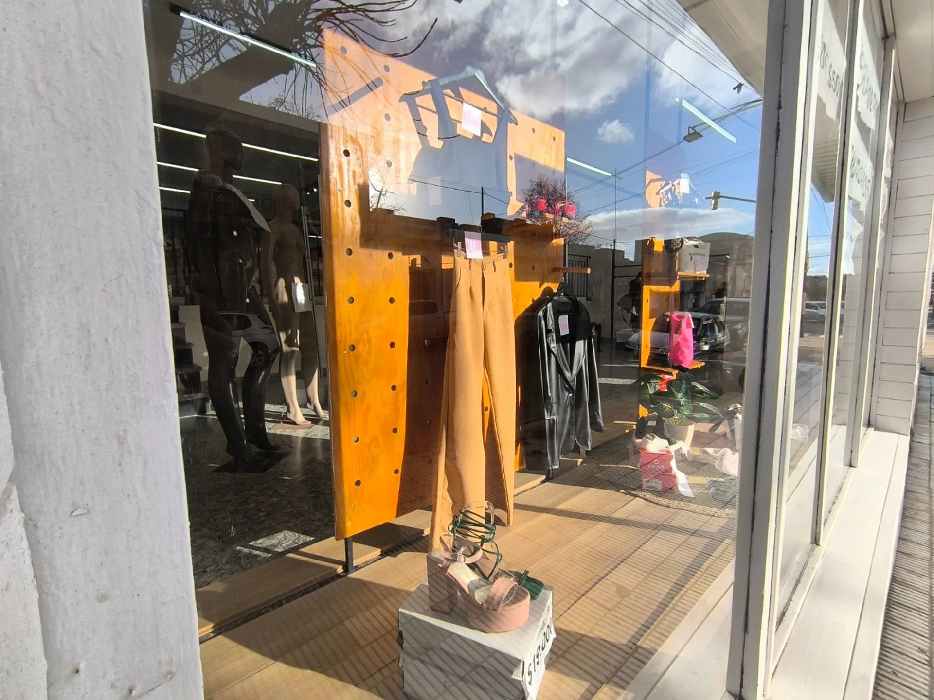 Venta de Local pleno Centro de Necochea foto 5