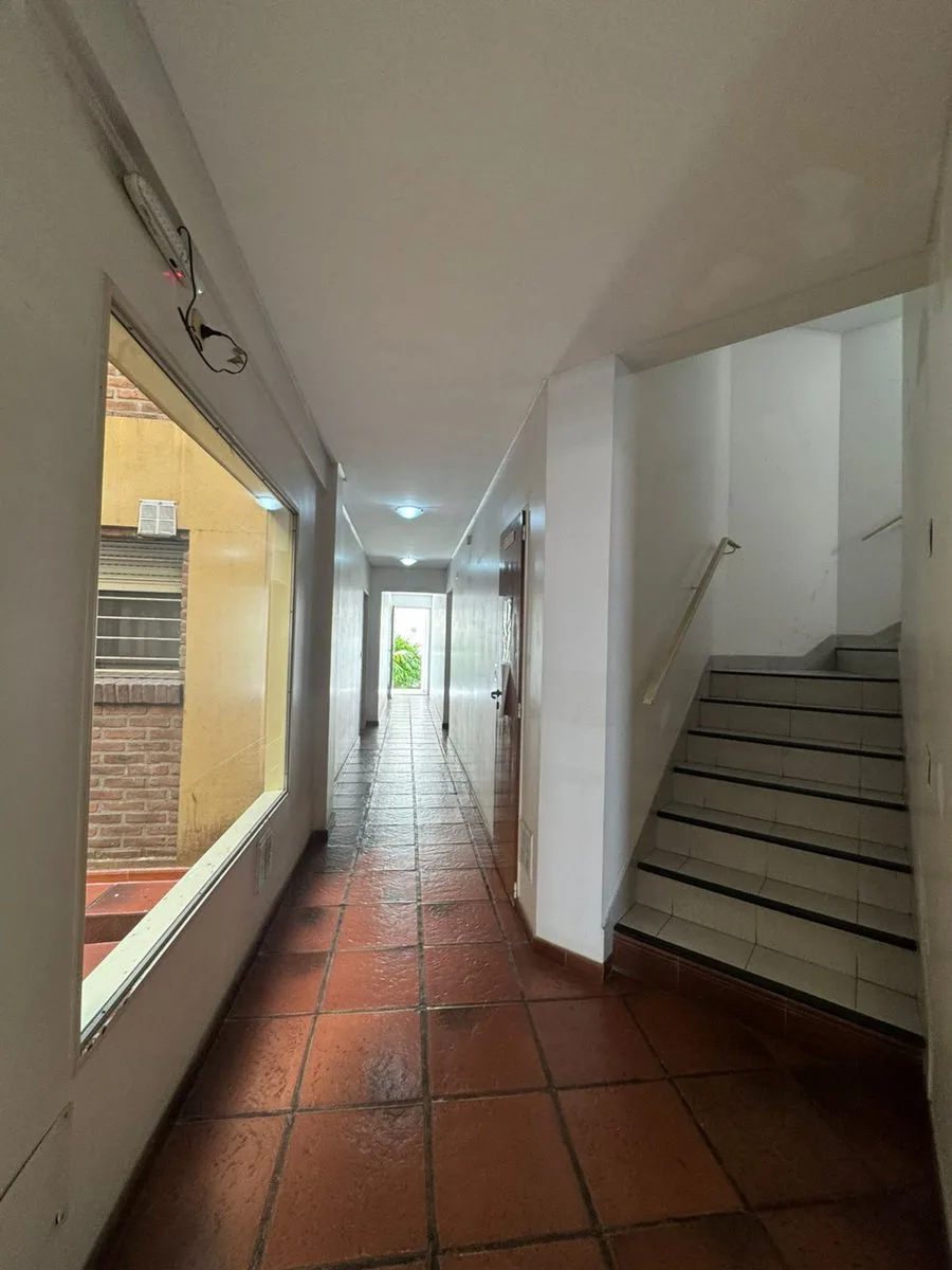 VENTA DEPARTAMENTO 3 AMBIENTES EN MORON C/COCHERA foto 4