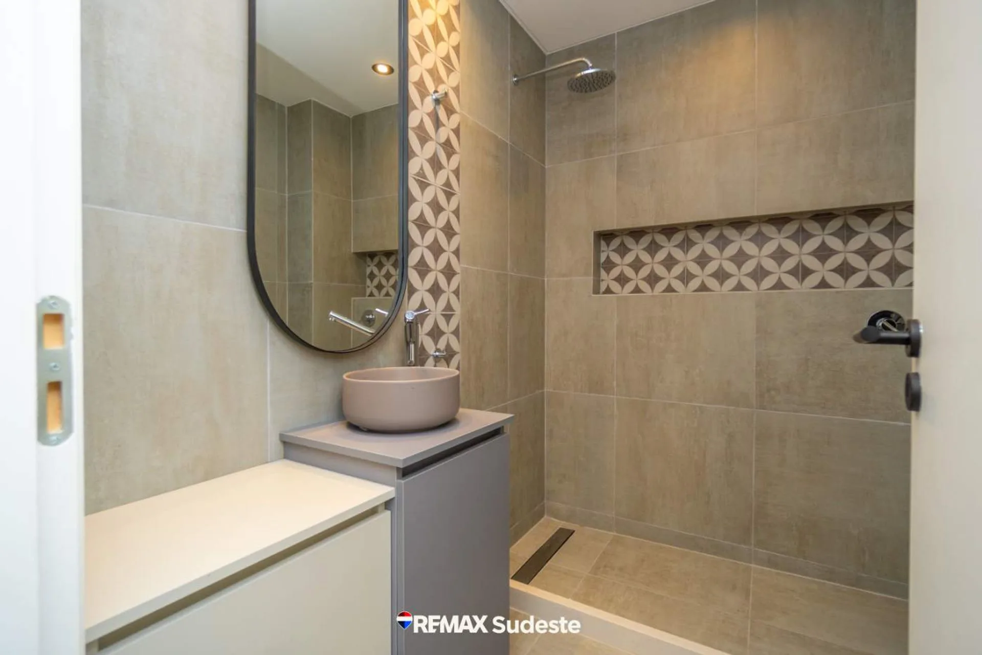 VENTA SEMIPISO DE 3 AMB A ESTRENAR LAMADRID 500 foto 5