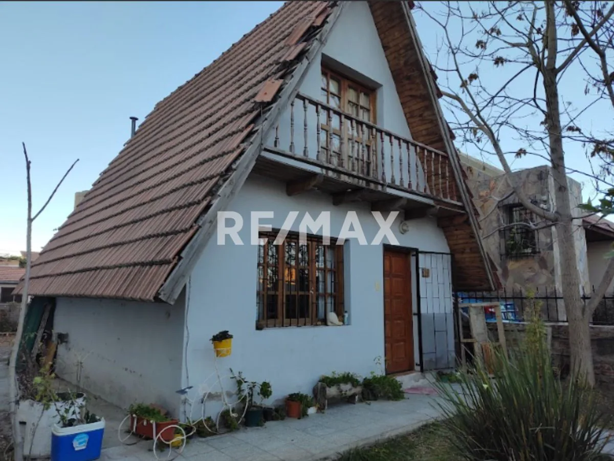 VENTA CASA CON QUINCHO CIPOLLETTI foto 2