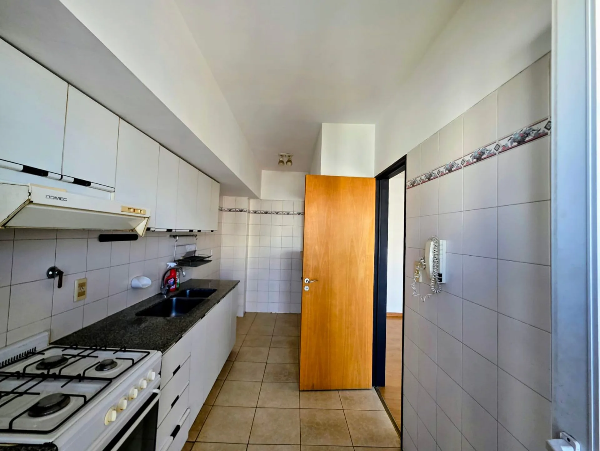Alquiler departamento 2amb Parque Chacabuco balcón foto 5