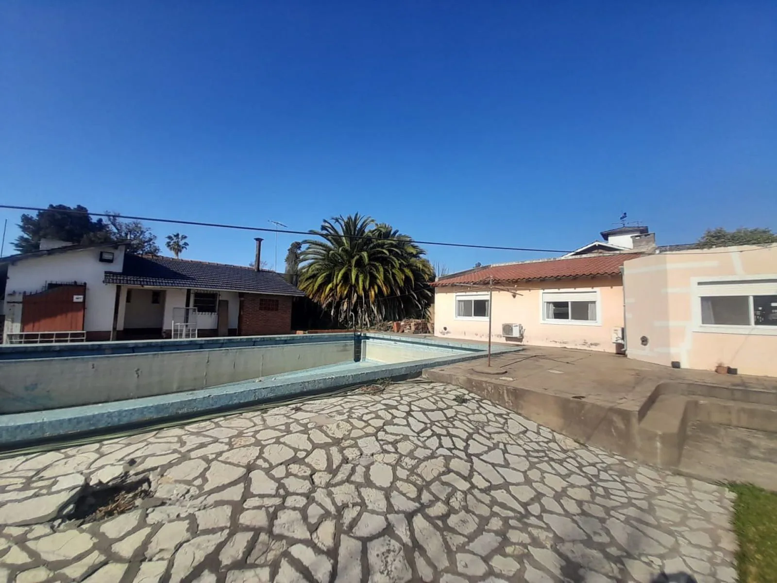 VENTA CASA 1660m²-2 prop/pileta/parq SAN MIGUEL foto 3