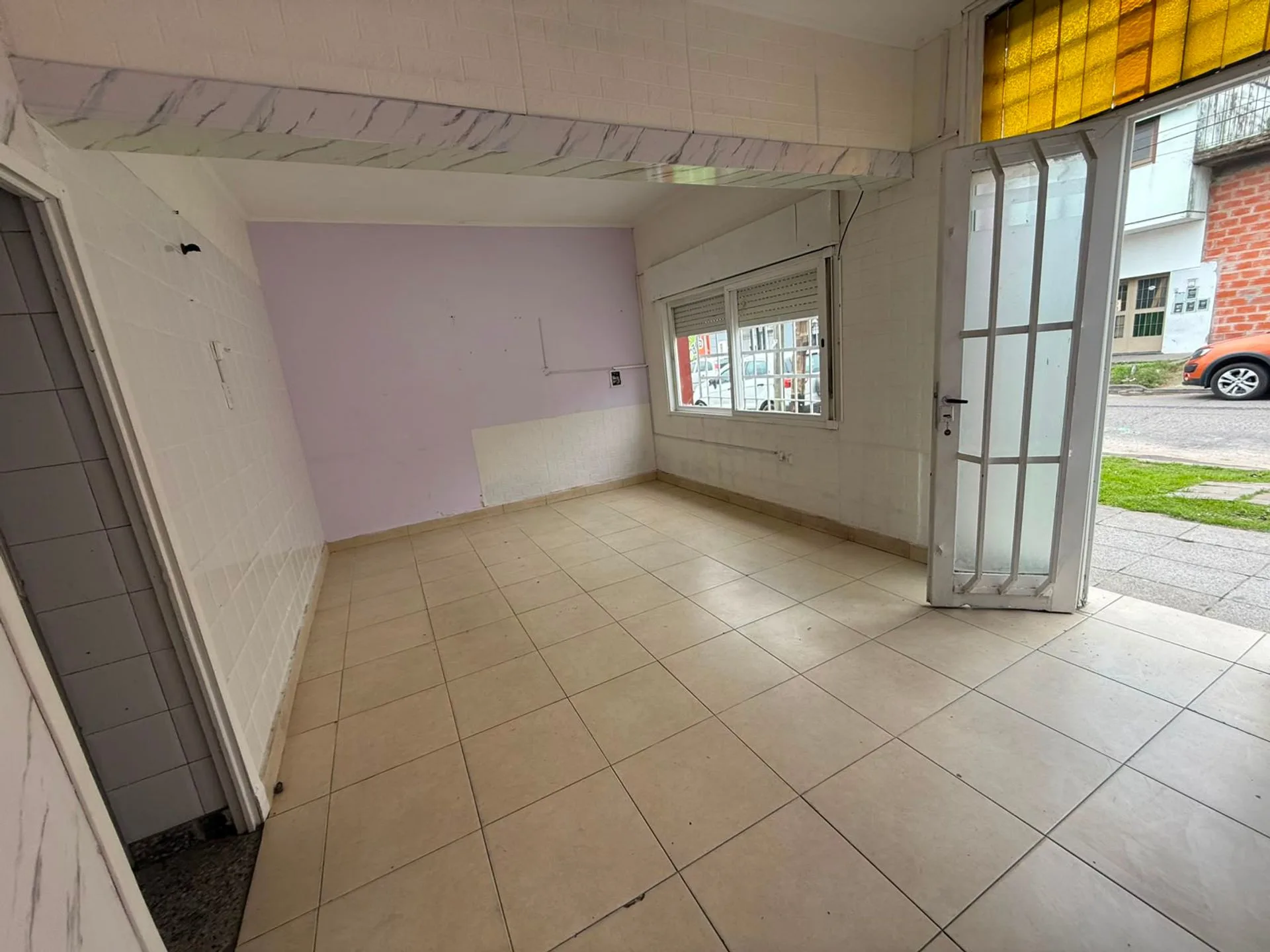 ALQUILER LOCAL COMERCIAL EN MORON SUR foto 3