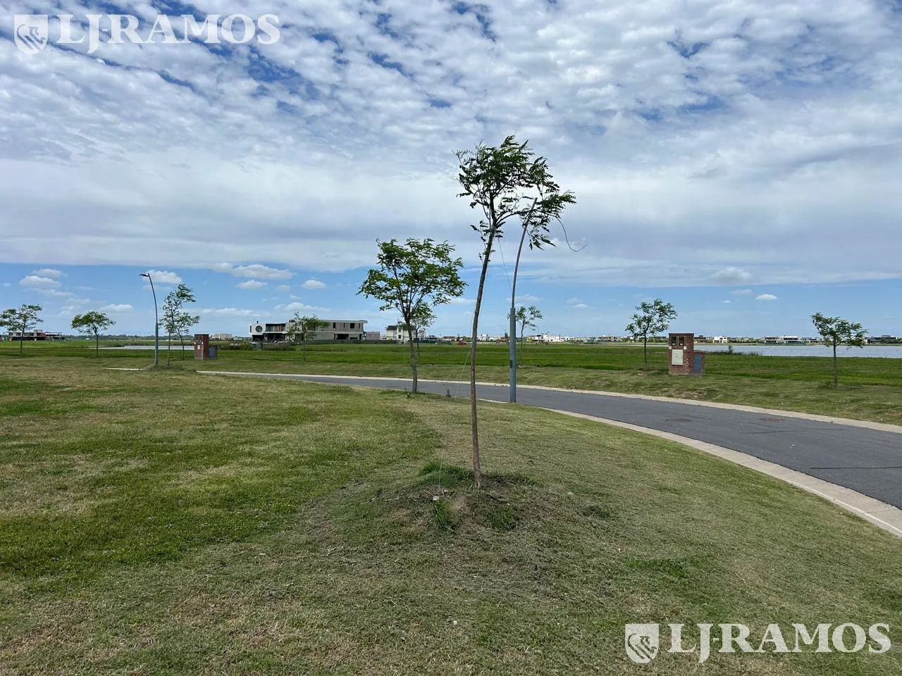Terreno en Puertos del Lago - BARRIO AMARRAS foto 3