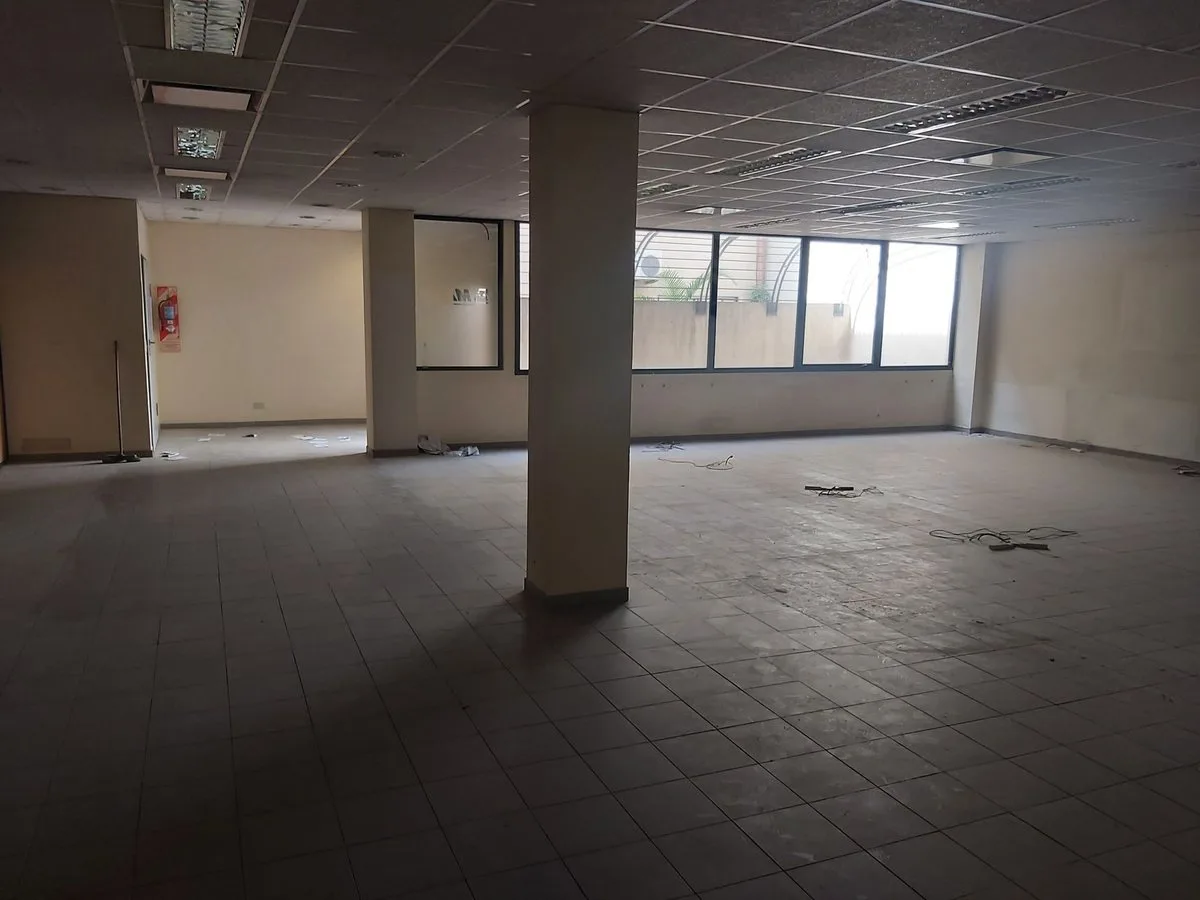 Venta Oficinas 4 Cochera Apto Crédito Financ Wilde foto 4