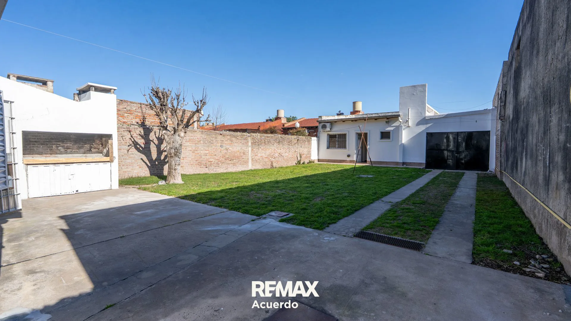 VENTA CASA DOS DORMITORIOS+DPTO FONDO SAN NICOLAS foto 4